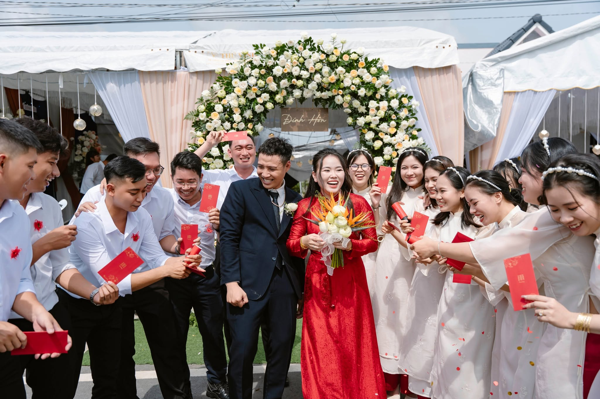 Thảo Ngân & Hoài Thương 11