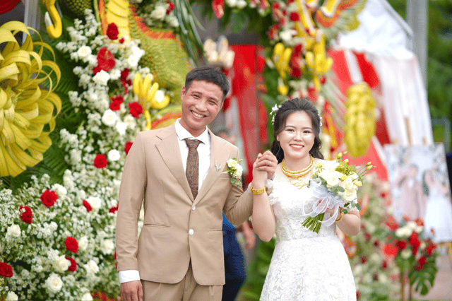 Thảo Ngân & Hoài Thương