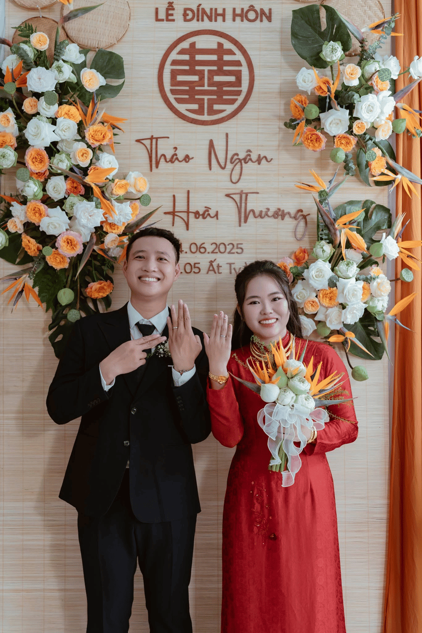 Thảo Ngân & Hoài Thương